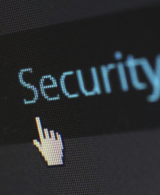 Cyberbezpieczeństwo w pracy: jak pracownicy tworzą fundament bezpiecznej przyszłości organizacji